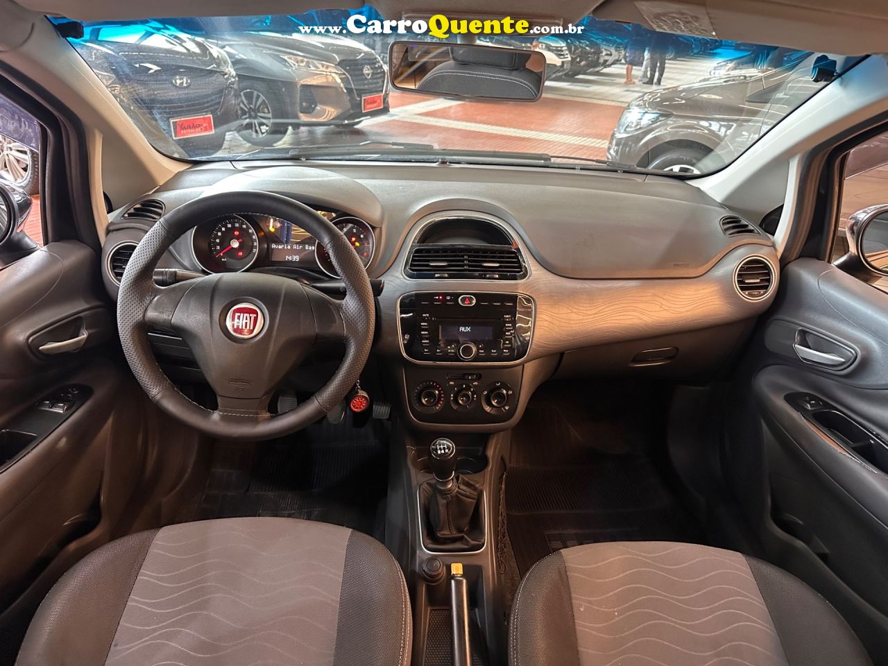 FIAT PUNTO 1.6 ESSENCE 16V 2015 - Loja