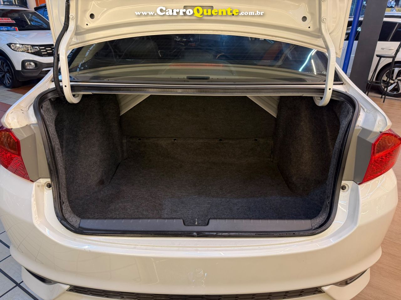 HONDA CITY 1.5 PERSONAL 16V 2019 - Loja