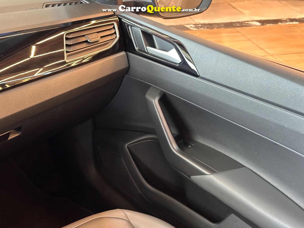 VOLKSWAGEN NIVUS 1.0 200 TSI TOTAL HIGHLINE 2022 - Loja