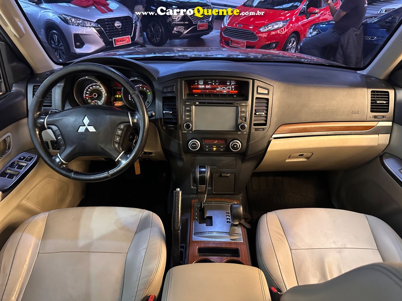 MITSUBISHI PAJERO FULL 3.2 HPE 4X4 16V TURBO INTERCOOLER 2013 - Loja