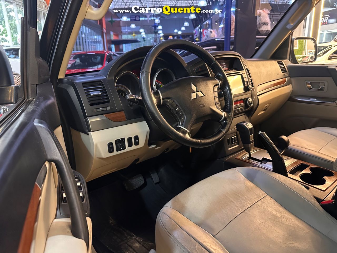 MITSUBISHI PAJERO FULL 3.2 HPE 4X4 16V TURBO INTERCOOLER 2013 - Loja