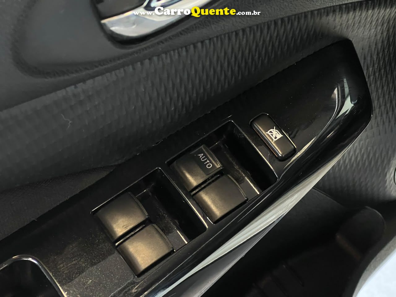 TOYOTA ETIOS CROSS 1.5 16V 2017 - Loja
