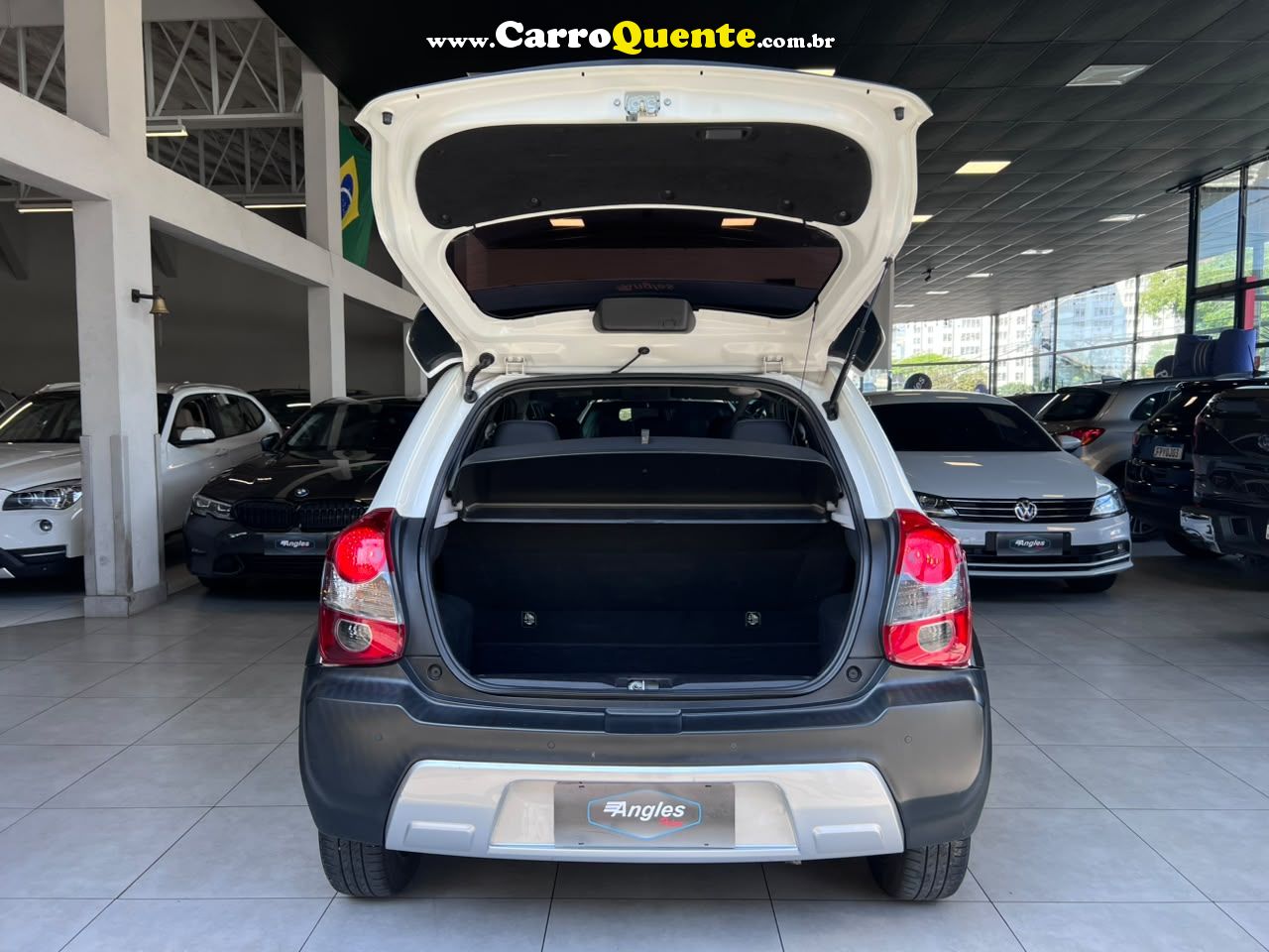 TOYOTA ETIOS CROSS 1.5 16V 2017 - Loja