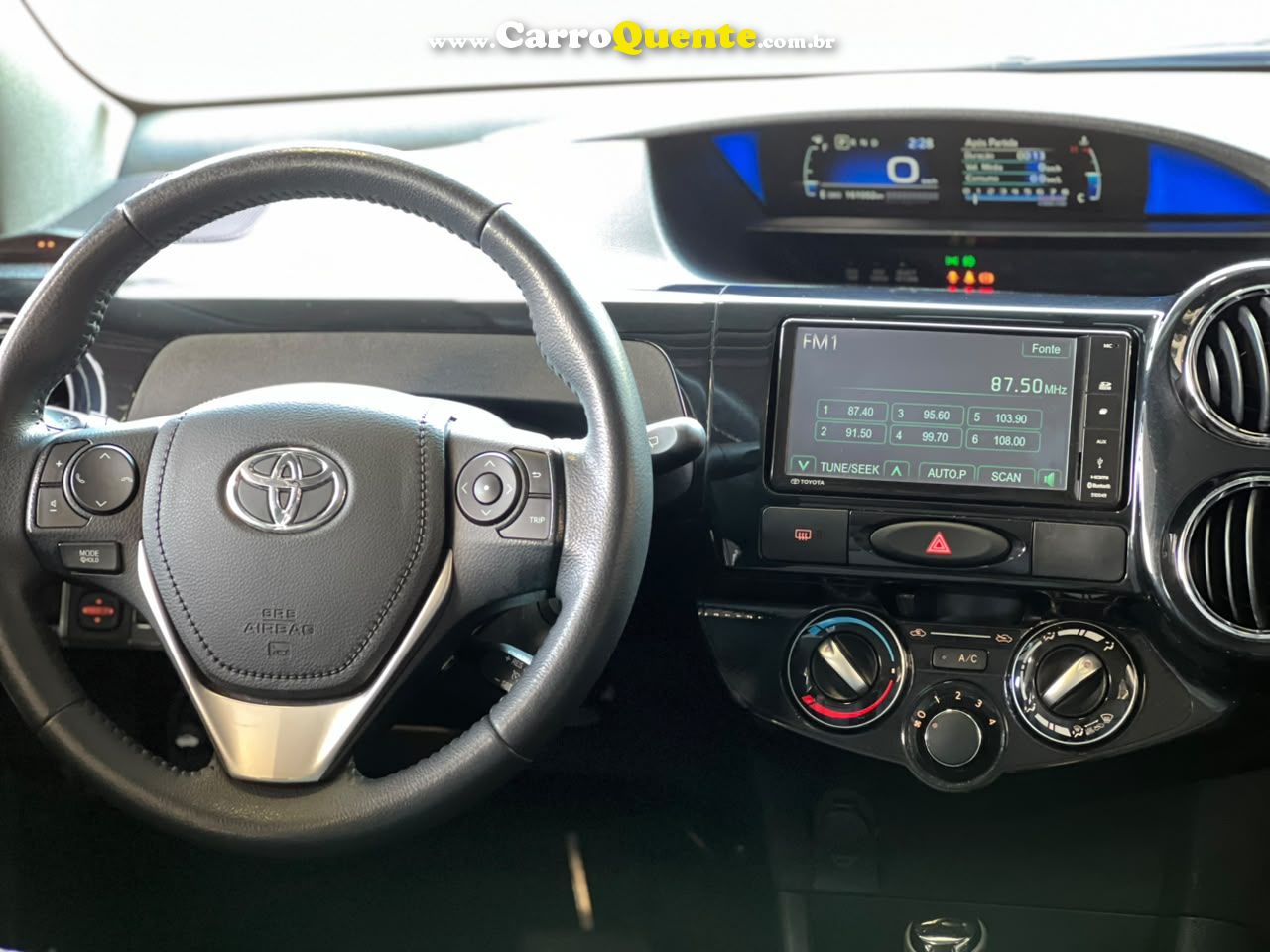 TOYOTA ETIOS CROSS 1.5 16V 2017 - Loja