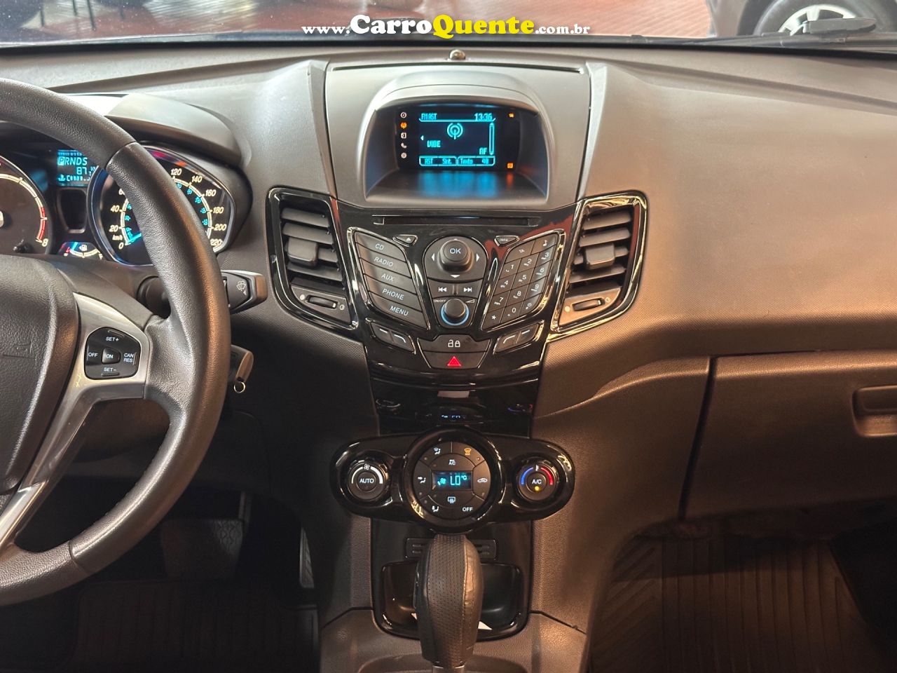 FORD FIESTA 1.6 SE HATCH 16V 2014 - Loja