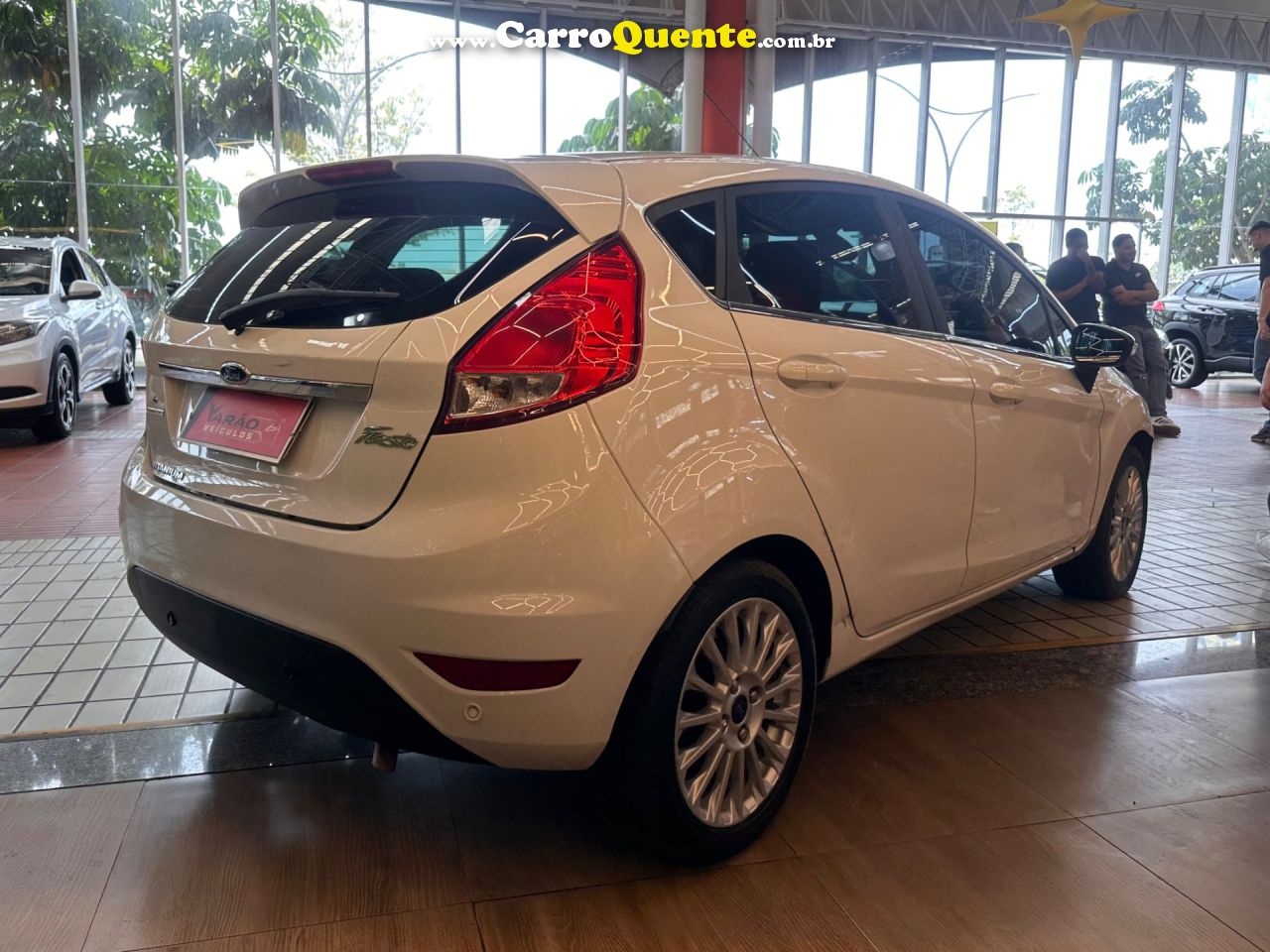 FORD FIESTA 1.6 SE HATCH 16V 2014 - Loja