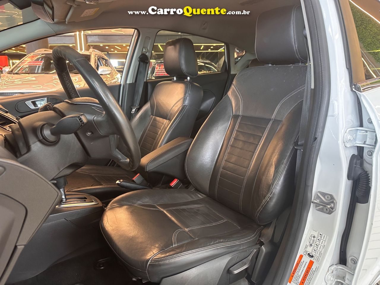 FORD FIESTA 1.6 SE HATCH 16V 2014 - Loja