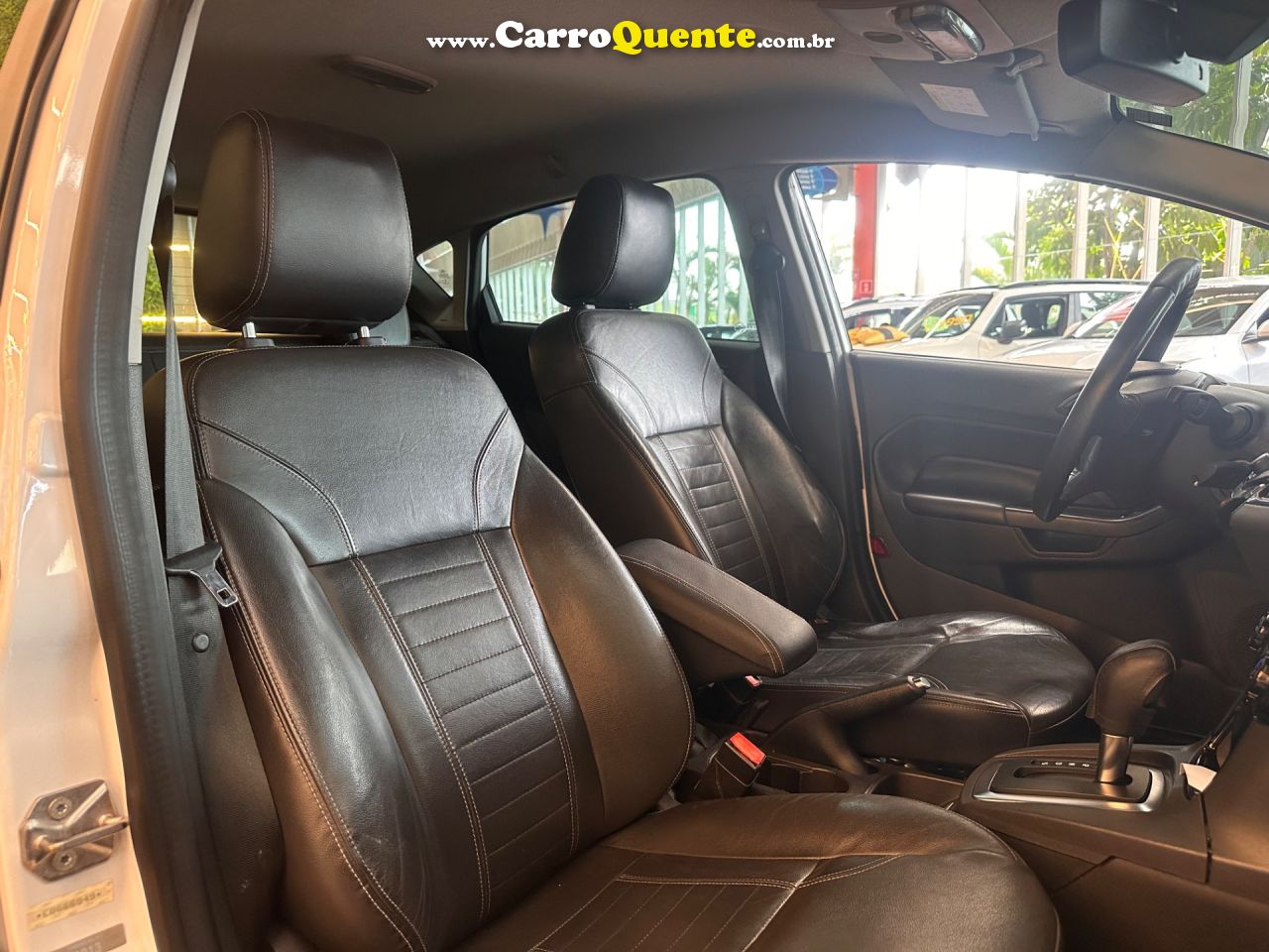 FORD FIESTA 1.6 SE HATCH 16V 2014 - Loja