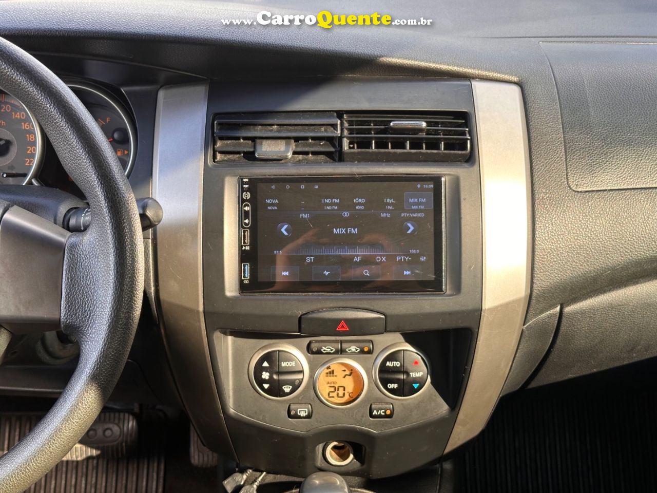 NISSAN LIVINA 1.8 SL X-GEAR 16V 2012 - Loja