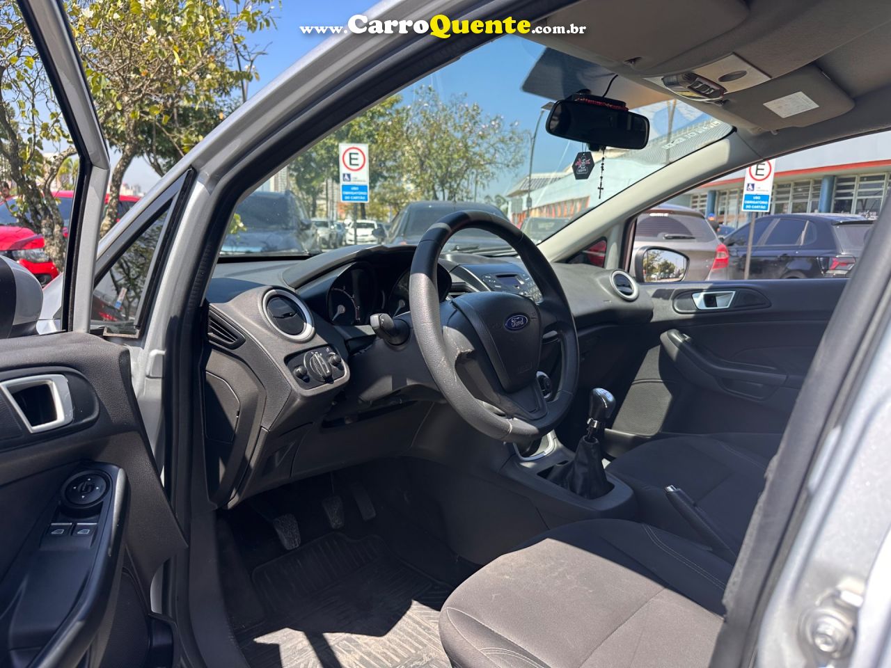 FORD FIESTA 1.6 SE HATCH 16V 2017 - Loja