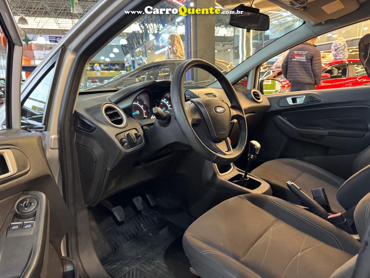 FORD FIESTA 1.6 SE HATCH 16V 2017 - Loja
