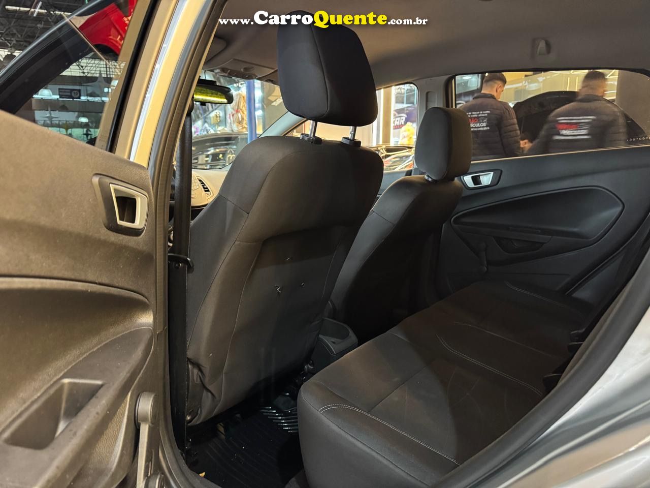 FORD FIESTA 1.6 SE HATCH 16V 2017 - Loja