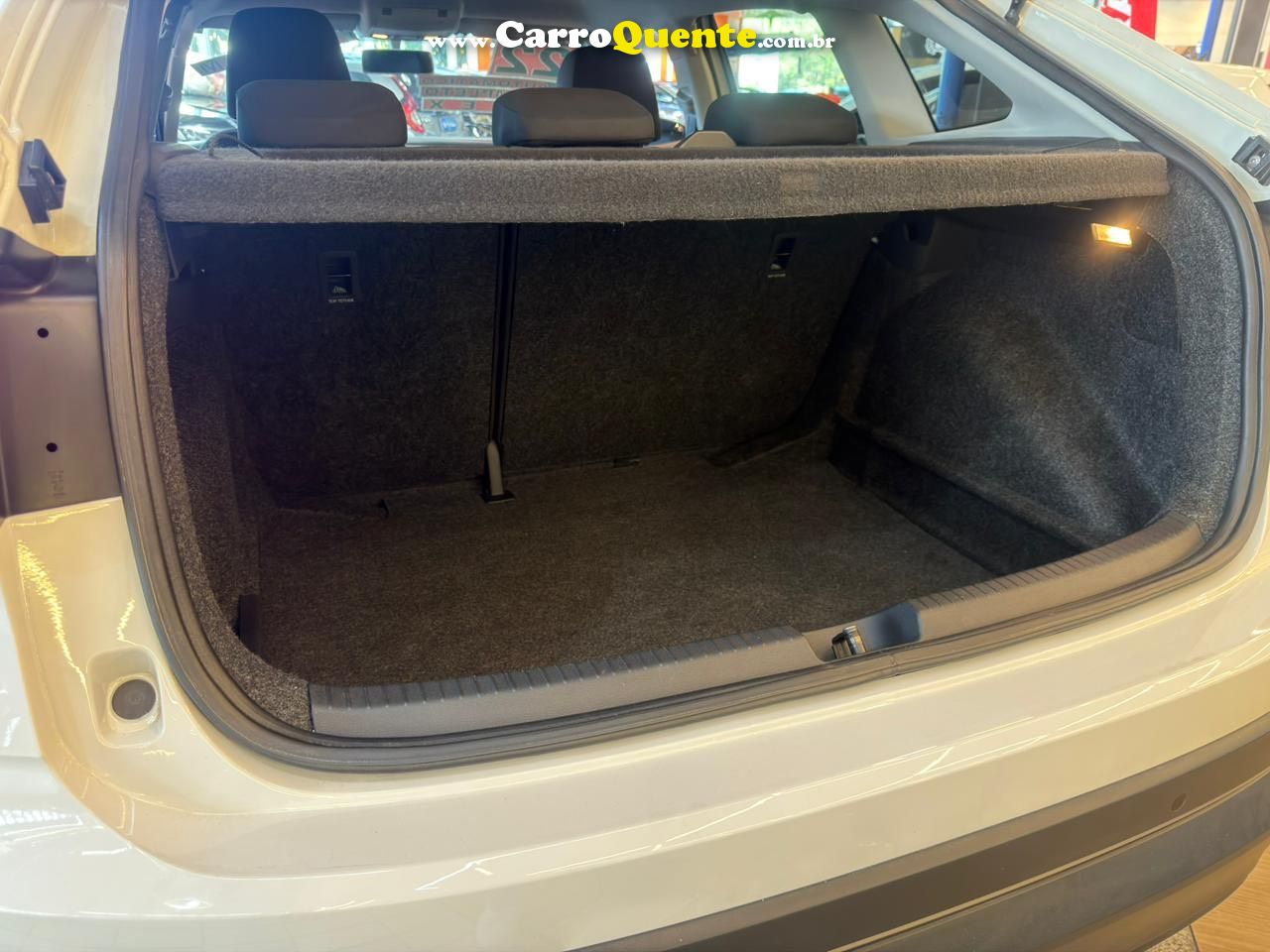 VOLKSWAGEN NIVUS 1.0 200 TSI TOTAL COMFORTLINE 2022 - Loja