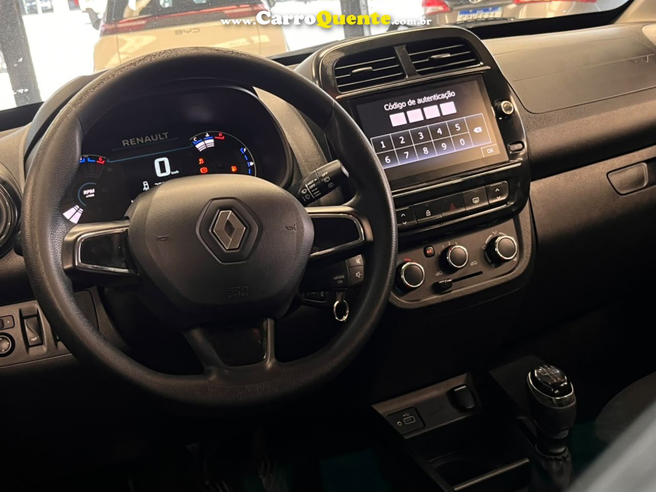 RENAULT   KWID INTENSE 1.0 FLEX 12V 5P MEC.   BRANCO 2023 1.0 FLEX - Loja