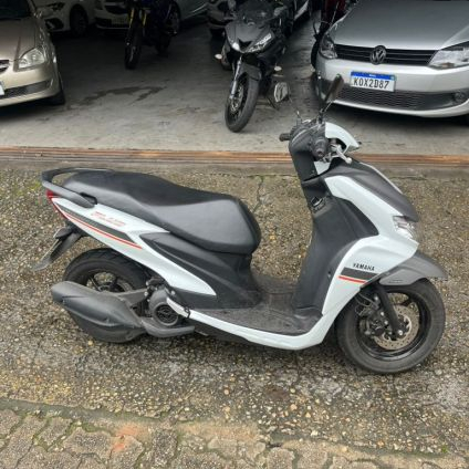 YAMAHA    FLUO 125   BRANCO 2024 2 GASOLINA