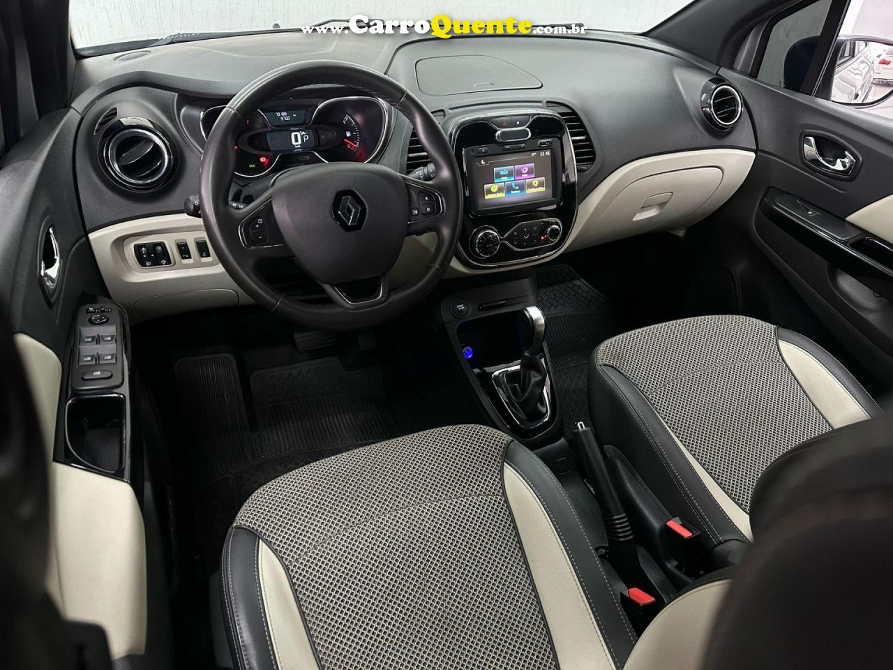 RENAULT   CAPTUR INTENSE 1.6 16V FLEX 5P AUT.   PRATA 2021 1.6 FLEX - Loja