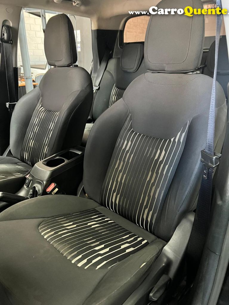 FIAT   TORO FREEDOM 2.0 16V 4X2 TB DIESEL MEC.   PRETO 2017 2.0 DIESEL - Loja