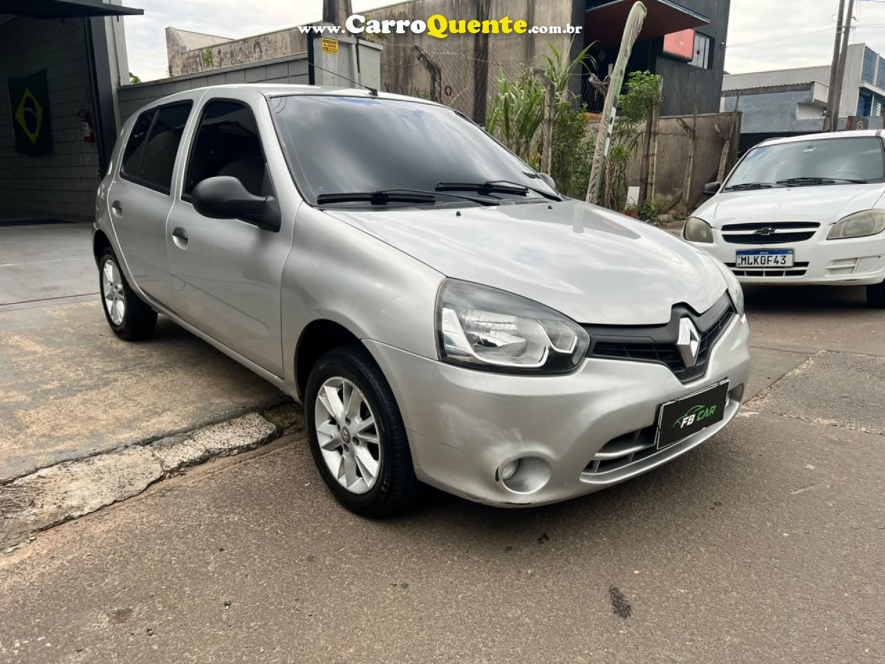RENAULT   CLIO RNALIZÉEXPR.1.0 HI-POWER 16V 5P   PRATA 2015 1.0 FLEX - Loja