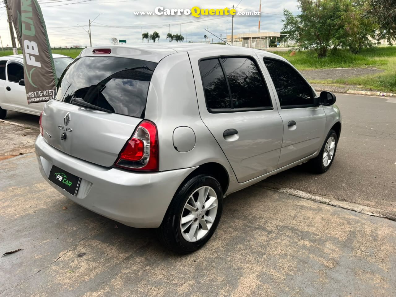 RENAULT   CLIO RNALIZÉEXPR.1.0 HI-POWER 16V 5P   PRATA 2015 1.0 FLEX - Loja