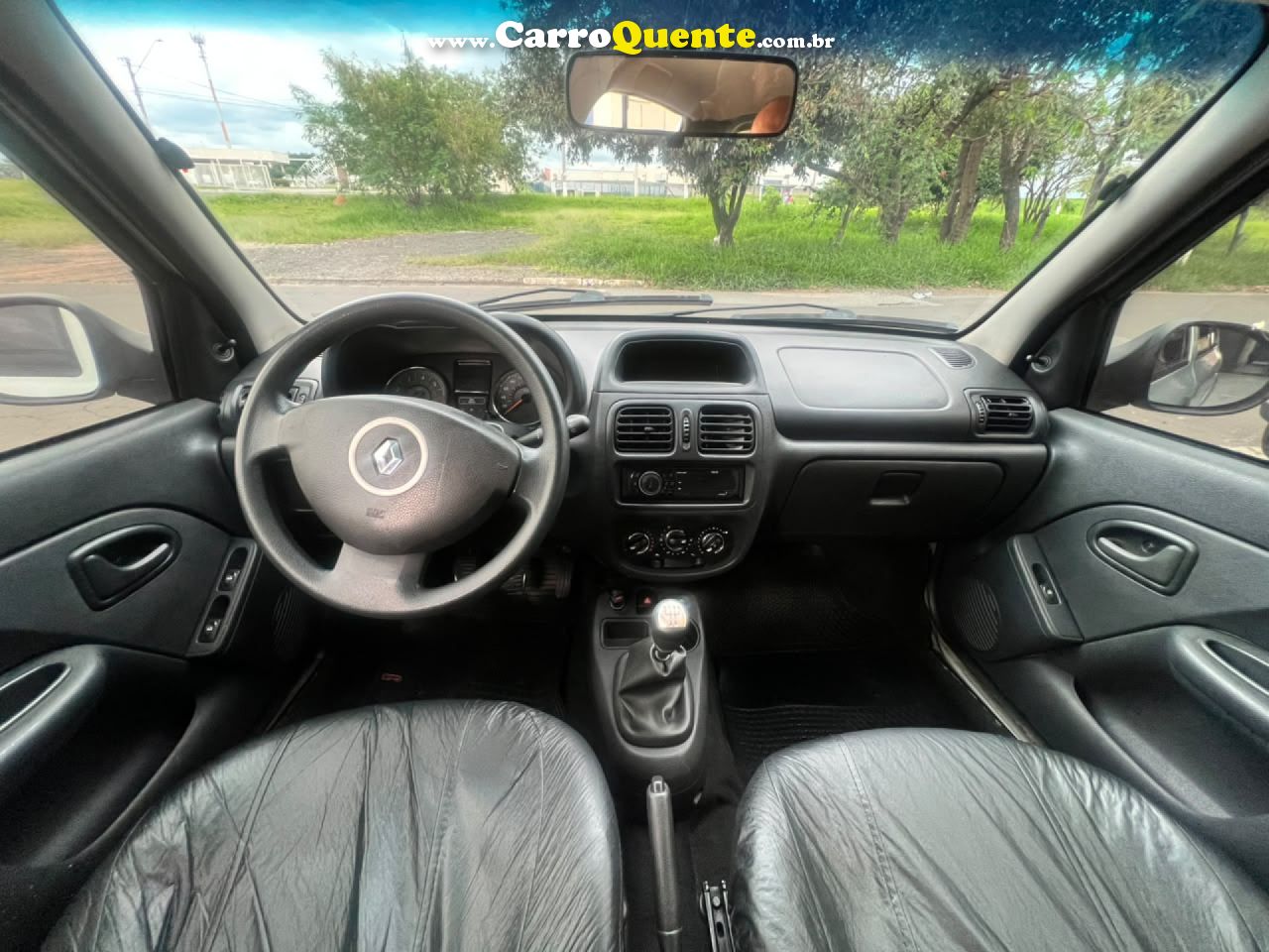 RENAULT   CLIO RNALIZÉEXPR.1.0 HI-POWER 16V 5P   PRATA 2015 1.0 FLEX - Loja