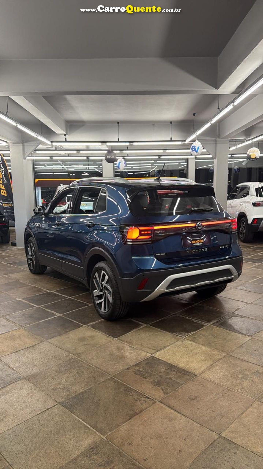 VOLKSWAGEN   T-CROSS HIGHLINE 1.4 TSI FLEX 16V 5P AUT   AZUL 2025 1.4 FLEX - Loja