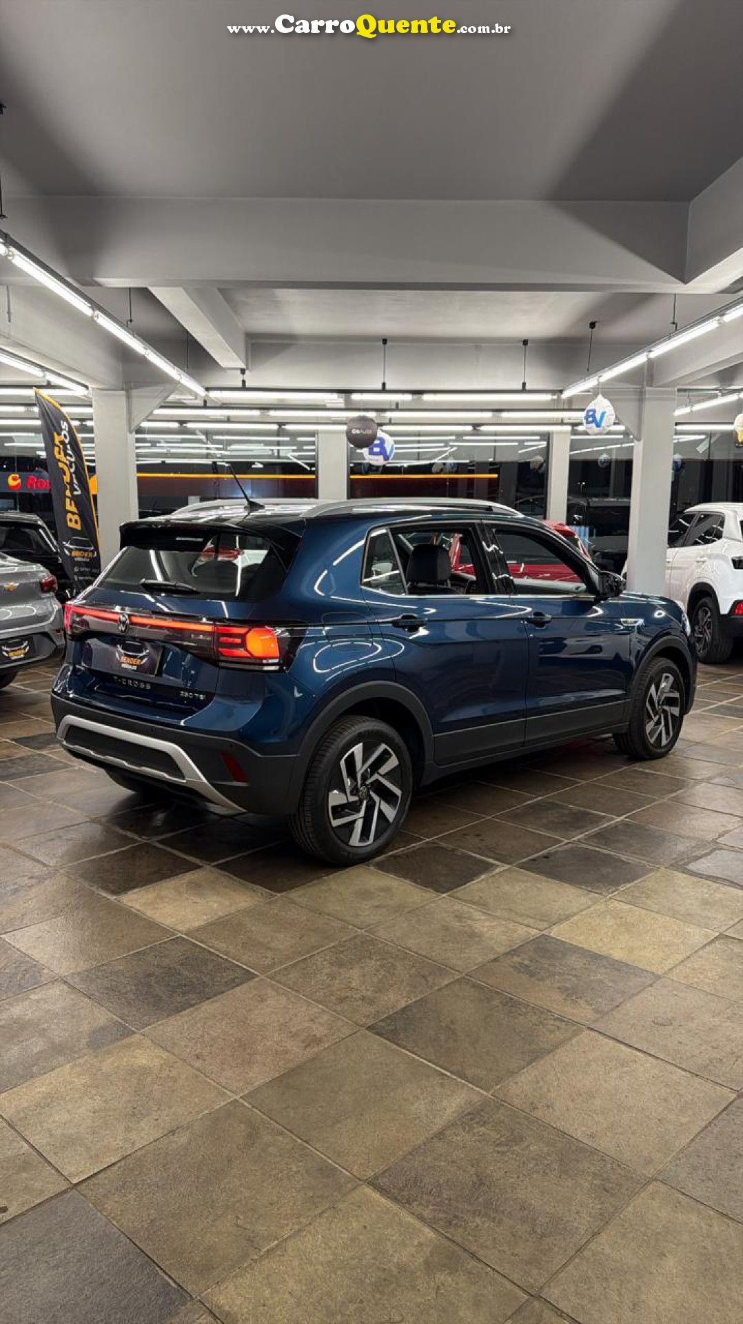 VOLKSWAGEN   T-CROSS HIGHLINE 1.4 TSI FLEX 16V 5P AUT   AZUL 2025 1.4 FLEX - Loja