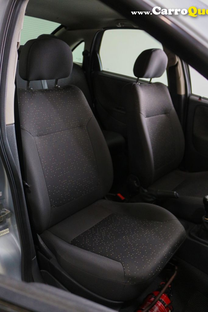 CHEVROLET   CORSA SED. PREMIUM 1.4 8V ECONOFLEX 4P   PRATA 2010 1.4 FLEX - Loja