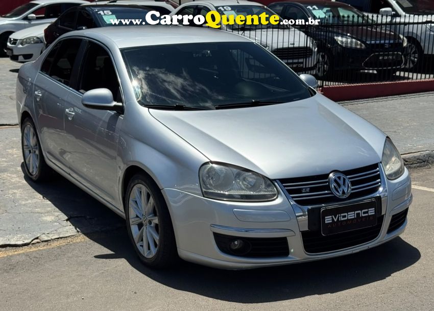 Volkswagen JETTA 2.5 I 20V 150CV GASOLINA 4P TIPTRONIC - Loja