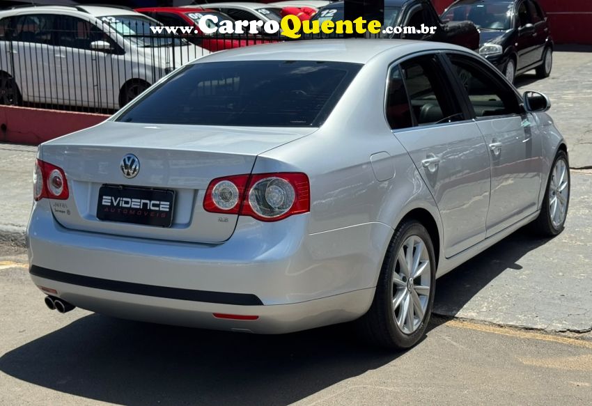 Volkswagen JETTA 2.5 I 20V 150CV GASOLINA 4P TIPTRONIC - Loja