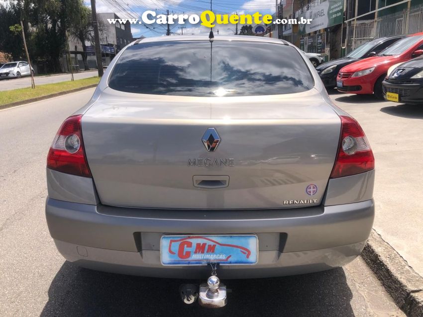 Renault MEGANE 1.6 DYNAMIQUE 16V FLEX 4P MANUAL - Loja