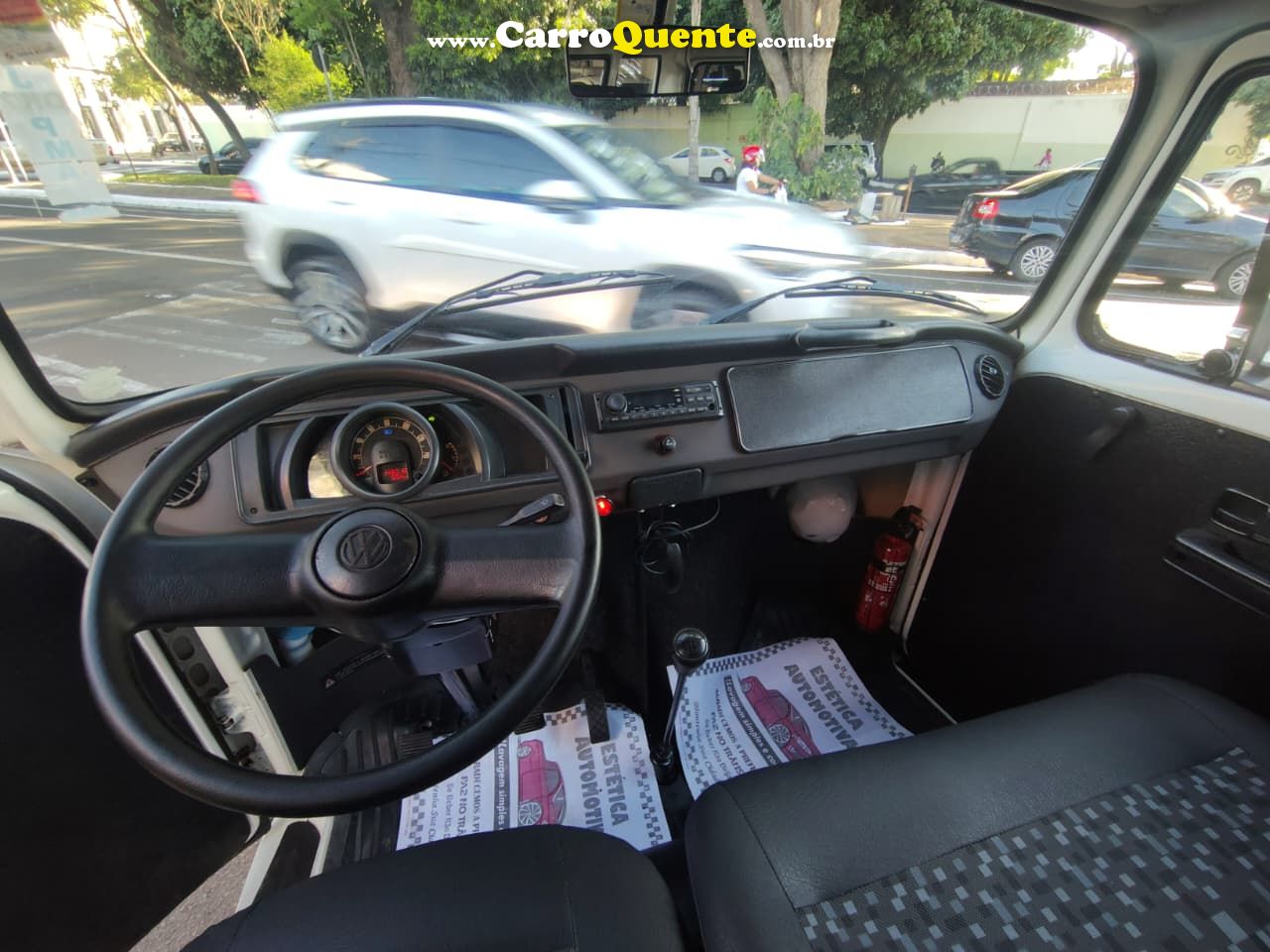VOLKSWAGEN KOMBI 1.4 MI STD LOTACÃO 8V 2013 - Loja