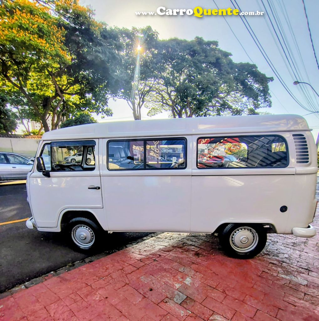 VOLKSWAGEN KOMBI 1.4 MI STD LOTACÃO 8V 2013 - Loja