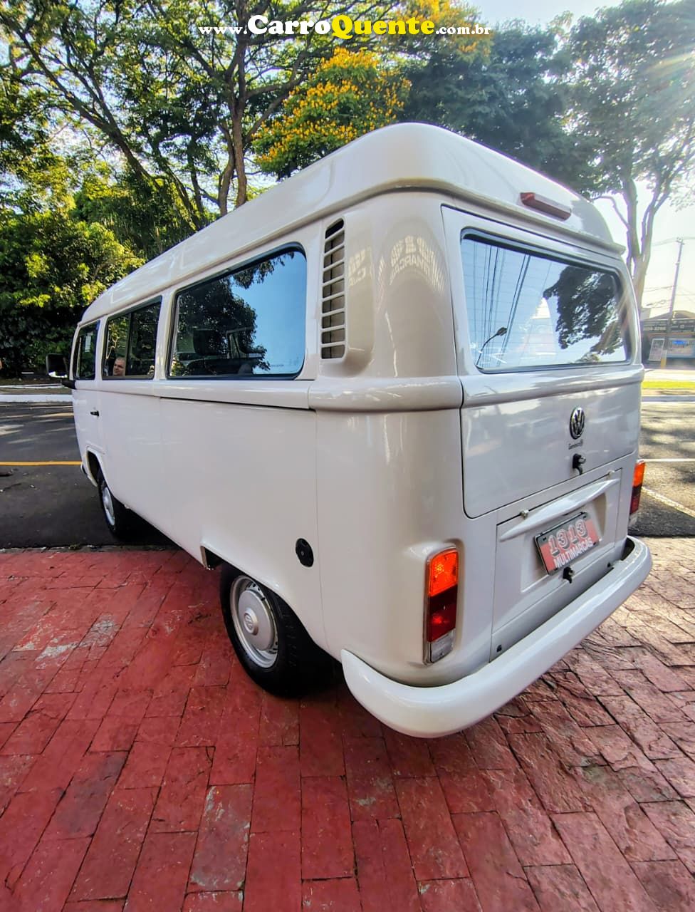 VOLKSWAGEN KOMBI 1.4 MI STD LOTACÃO 8V 2013 - Loja