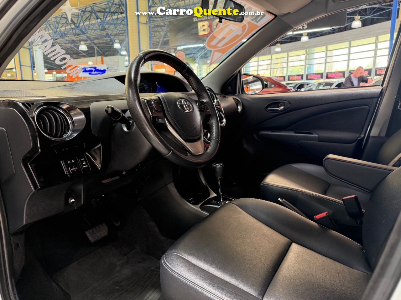 TOYOTA ETIOS 1.5 XLS SEDAN 16V 2017 - Loja