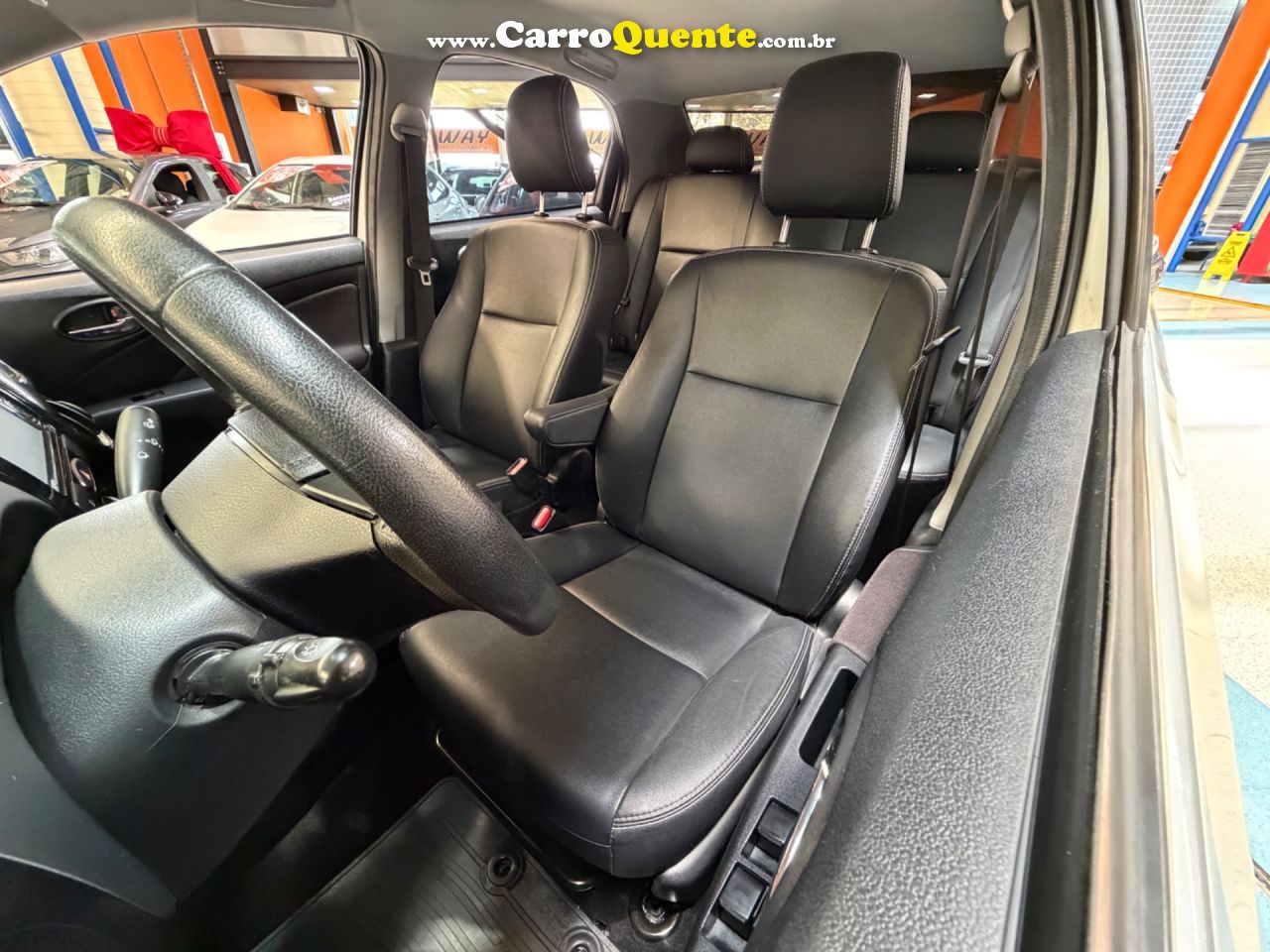 TOYOTA ETIOS 1.5 XLS SEDAN 16V 2017 - Loja
