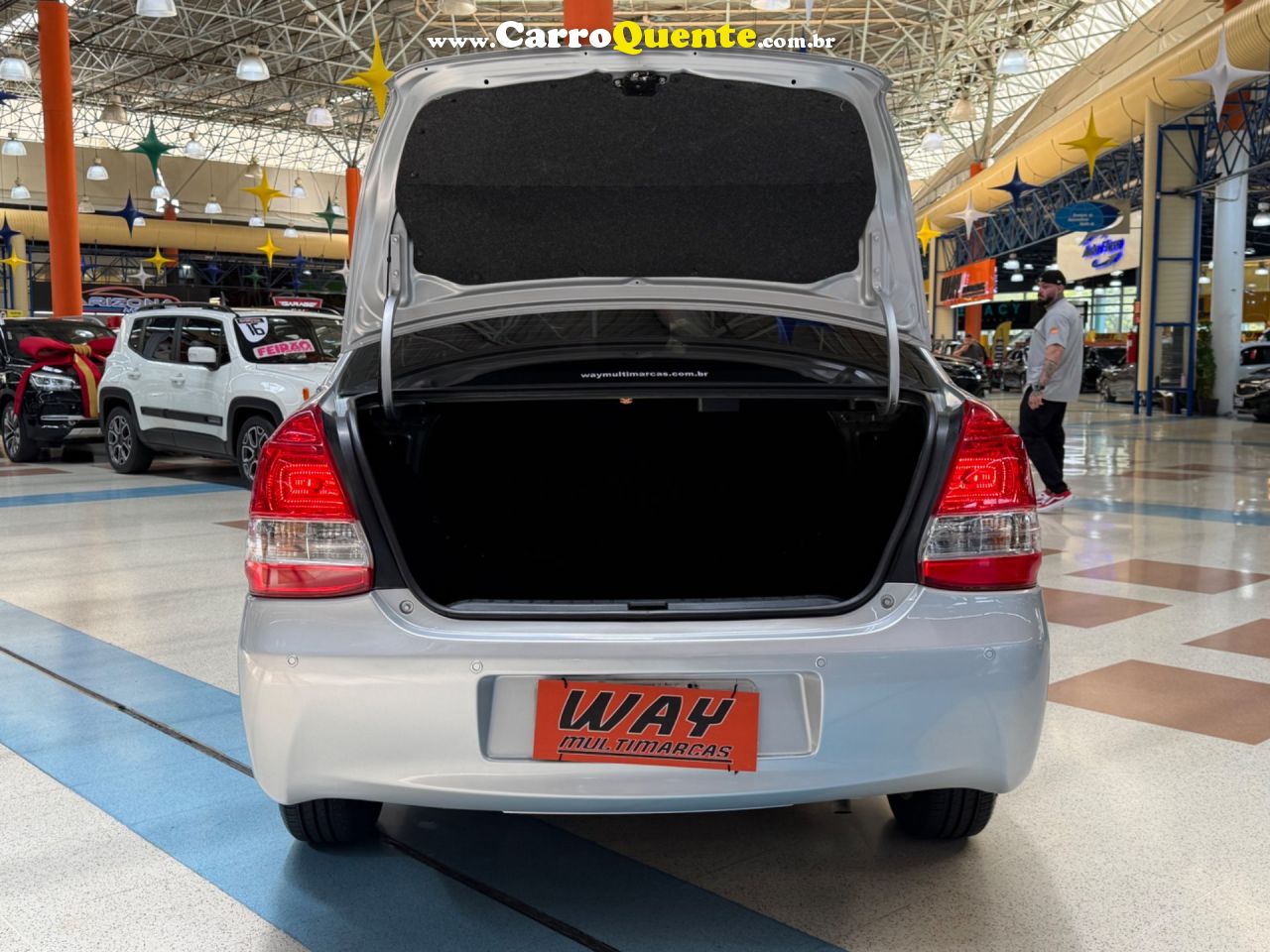 TOYOTA ETIOS 1.5 XLS SEDAN 16V 2017 - Loja