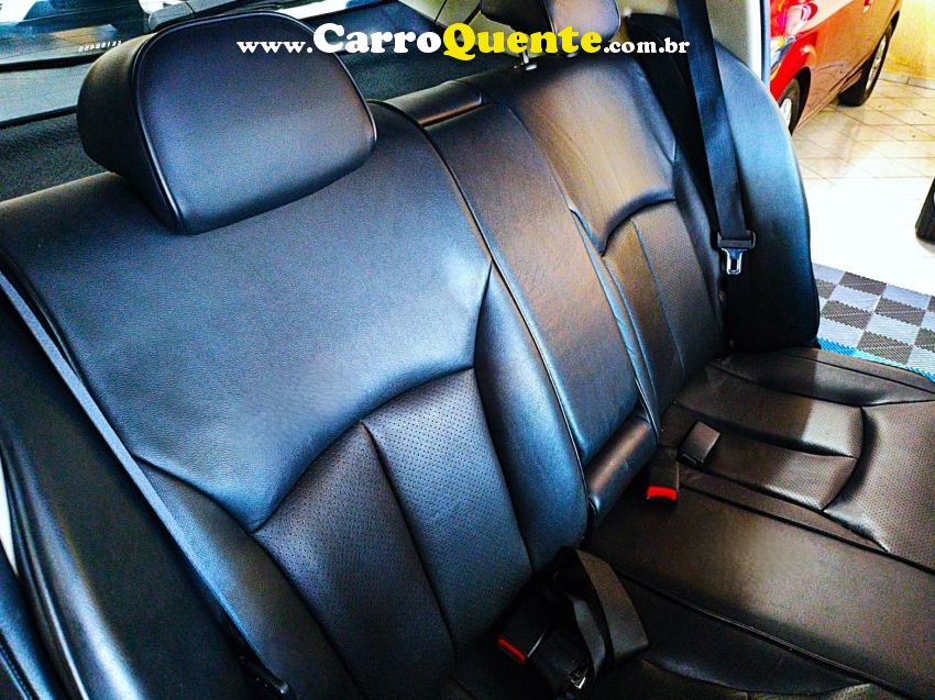 Nissan TIIDA 1.8 SL 16V FLEX 4P AUTOMÁTICO - Loja