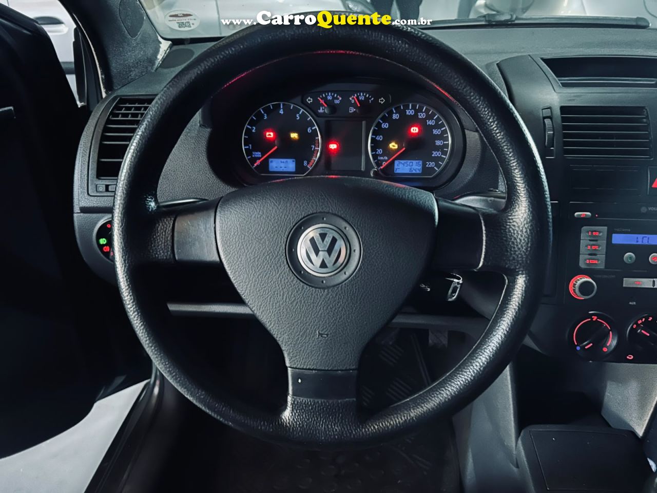 VOLKSWAGEN   POLO 1.6 MIS.OURO 1.6 MI TOT.FLEX 8V 5P   CINZA 2011 1.6 GASOLINA - Loja