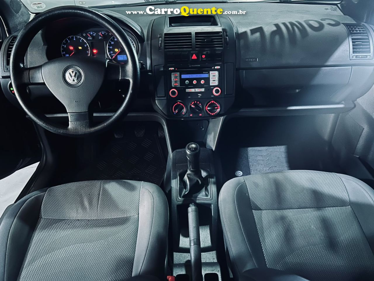 VOLKSWAGEN   POLO 1.6 MIS.OURO 1.6 MI TOT.FLEX 8V 5P   CINZA 2011 1.6 GASOLINA - Loja
