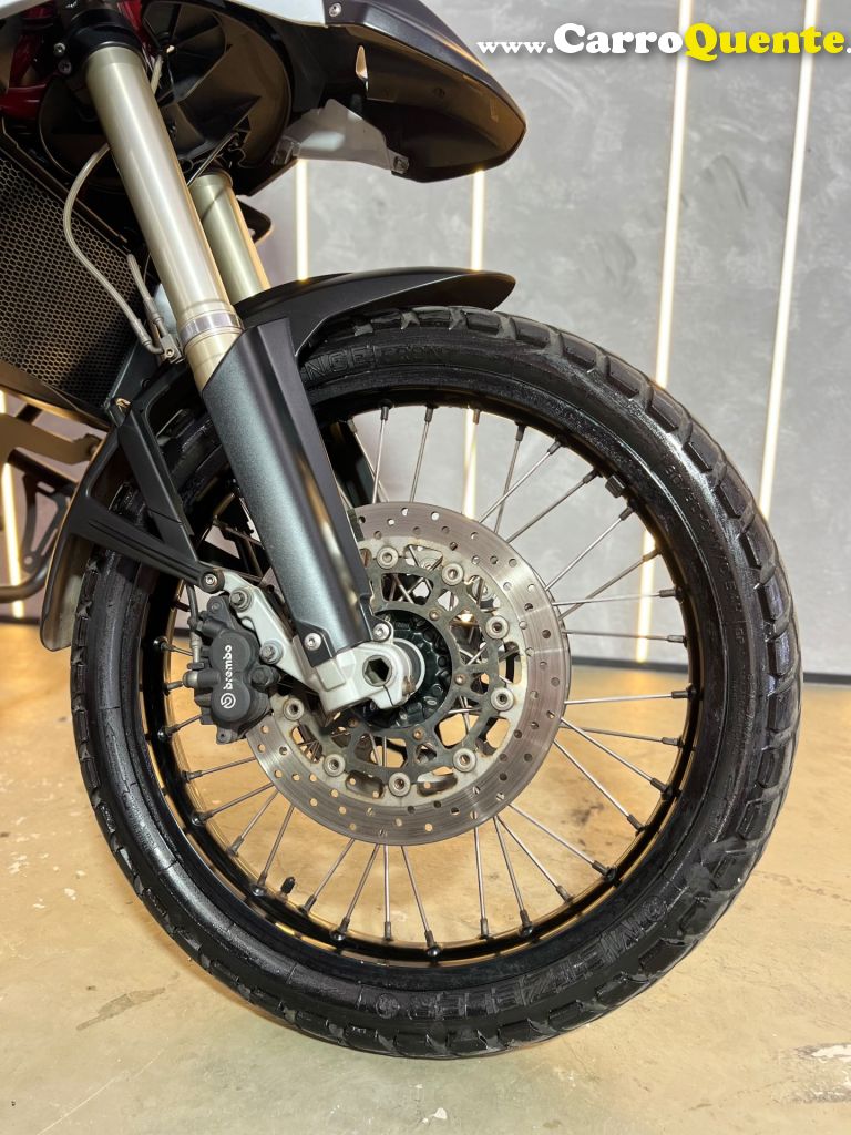 BMW   F800 GS    BRANCO 2017 798 GASOLINA - Loja