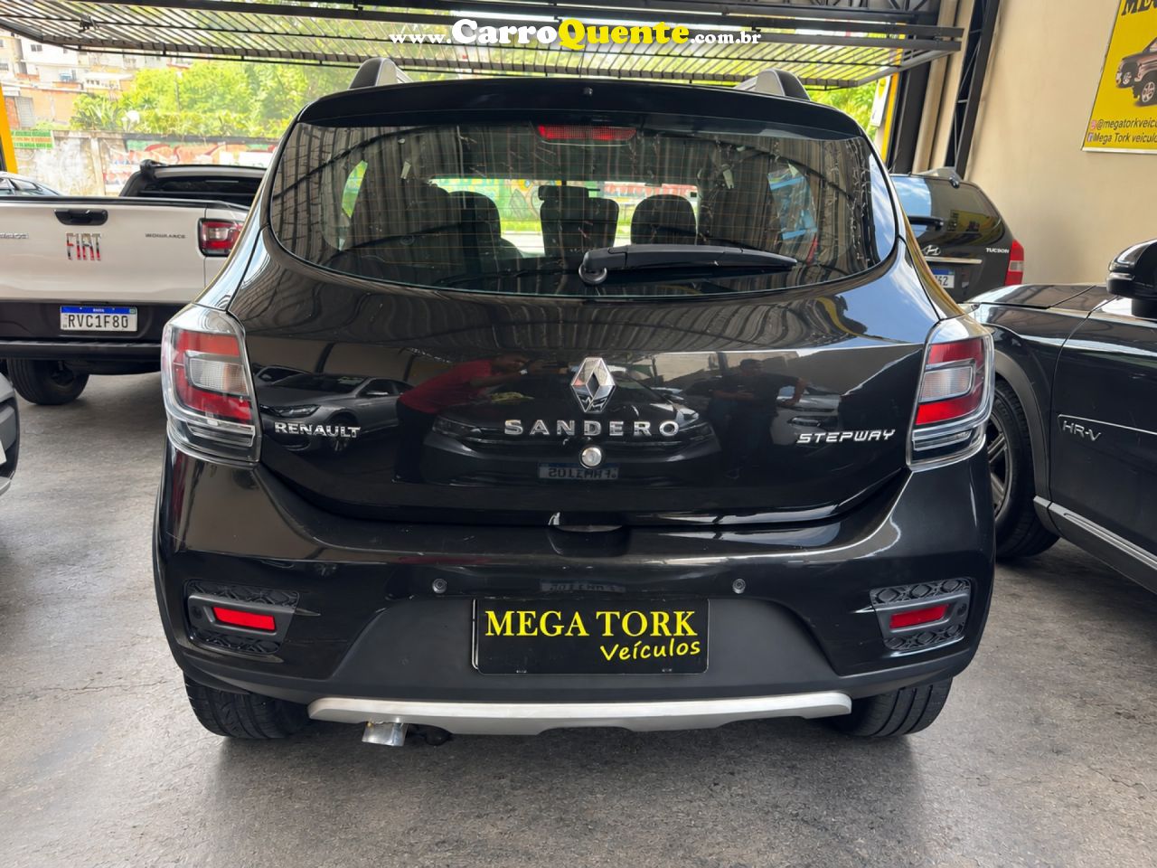 RENAULT   SANDERO STEPWAY HI-POWER 1.6 8V 5P   PRETO 2016 1.6 GASOLINA - Loja