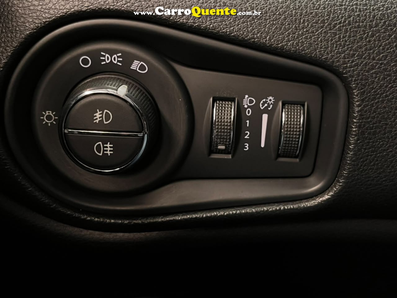 JEEP   RENEGADE SPORT 1.8 4X2 FLEX 16V AUT.   PRETO 2018 1.8 FLEX - Loja