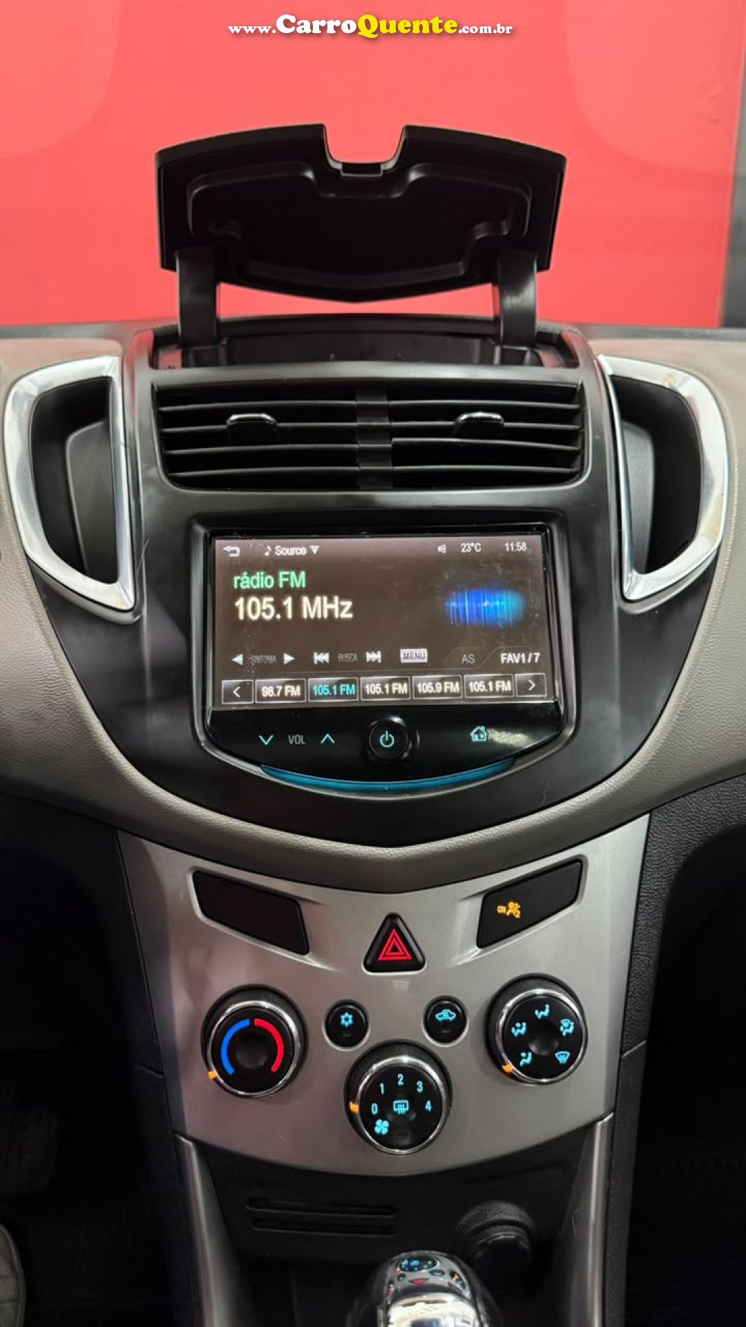 CHEVROLET   TRACKER LTZ 1.8 16V FLEX 4X2 AUT.   BRANCO 2013 1.8 FLEX - Loja
