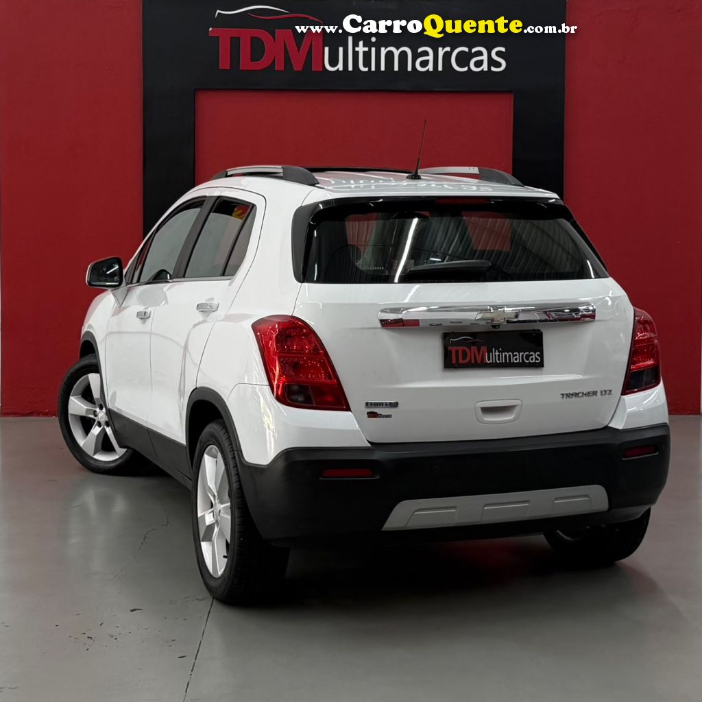 CHEVROLET   TRACKER LTZ 1.8 16V FLEX 4X2 AUT.   BRANCO 2013 1.8 FLEX - Loja