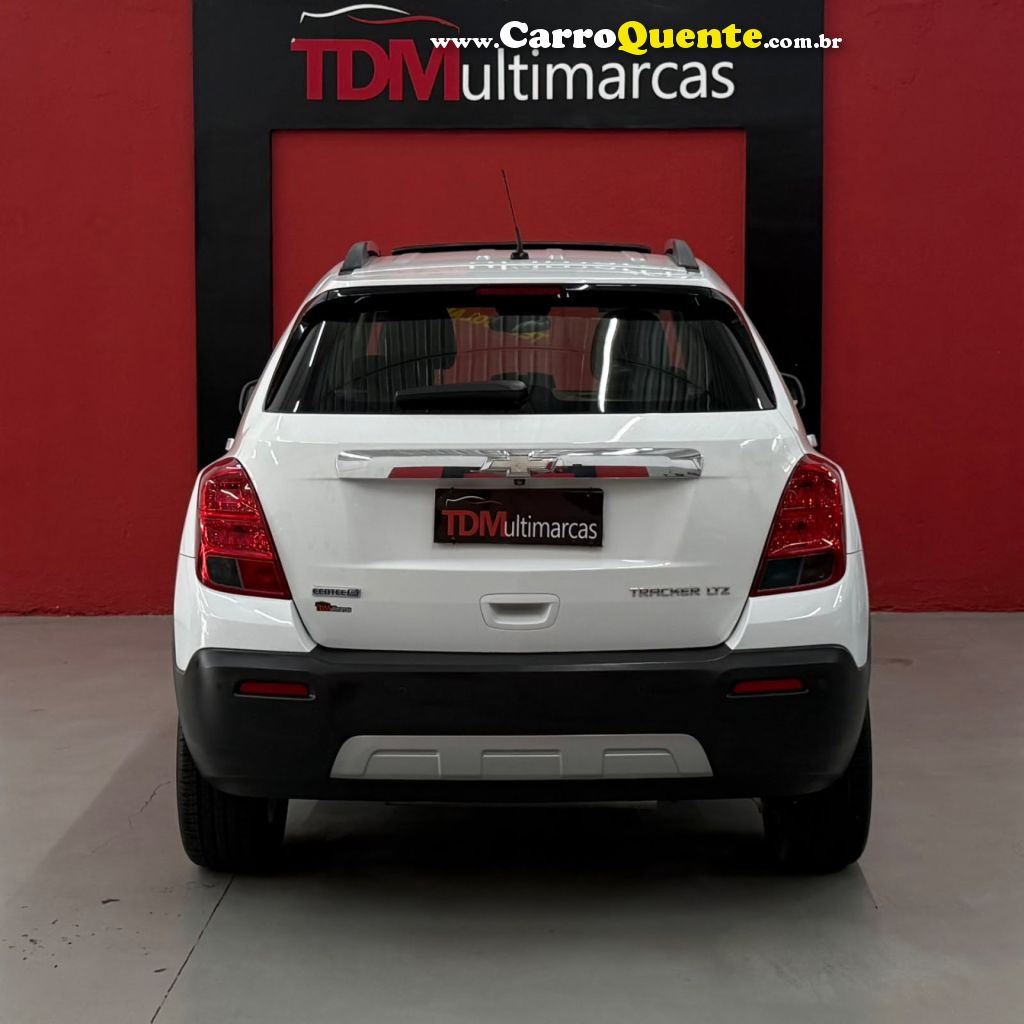CHEVROLET   TRACKER LTZ 1.8 16V FLEX 4X2 AUT.   BRANCO 2013 1.8 FLEX - Loja