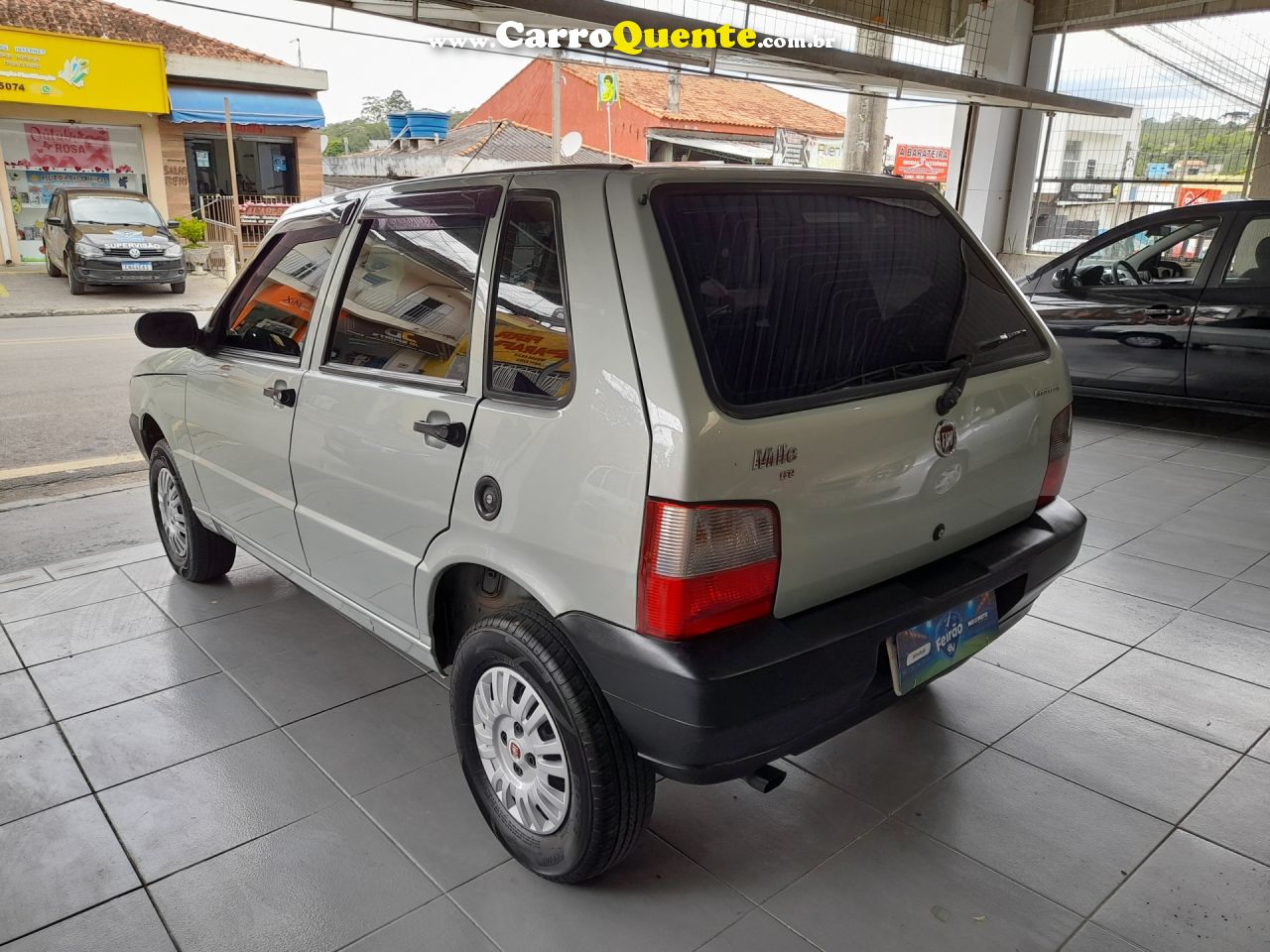 FIAT   UNO FIRE   VERDE 2010 1.0 FLEX - Loja