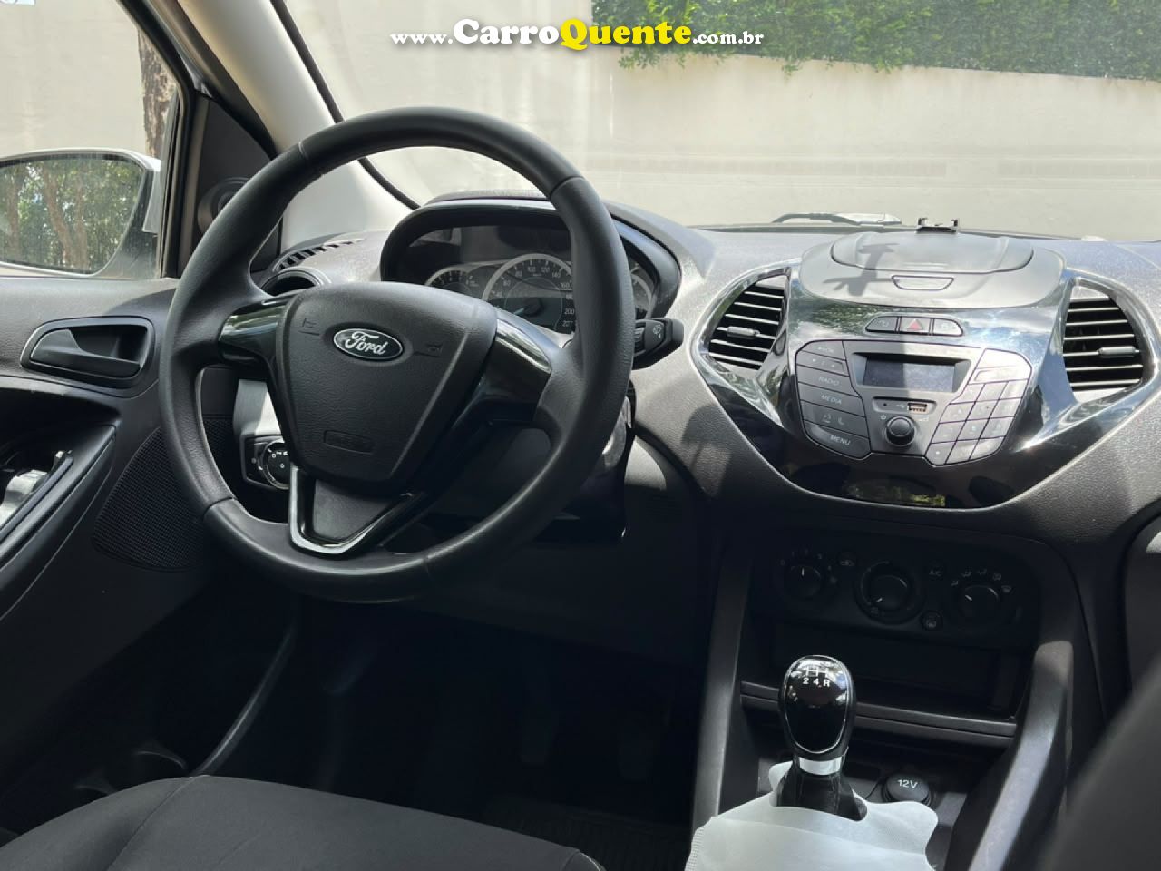 FORD   KA+ SEDAN 1.0 SESE PLUS TIVCT FLEX 4P   PRATA 2018 1.0 FLEX - Loja