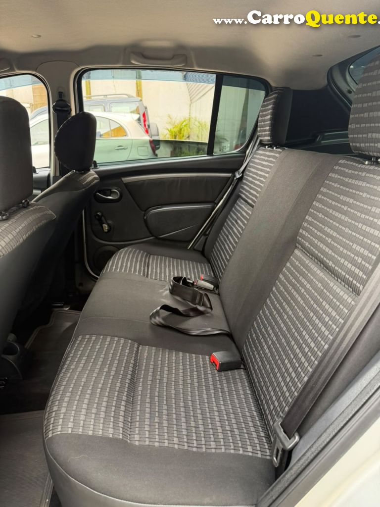 RENAULT   SANDERO EXPRESSION HI-FLEX 1.0 16V 5P   PRATA 2012 1.0 FLEX - Loja