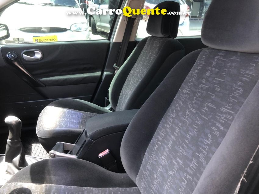 Renault MEGANE 1.6 DYNAMIQUE 16V FLEX 4P MANUAL - Loja