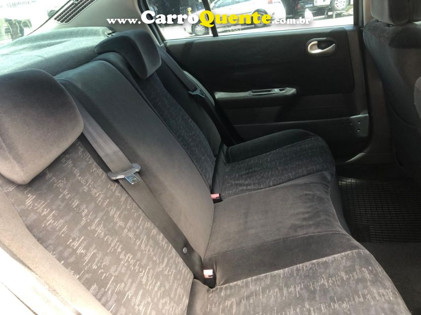 Renault MEGANE 1.6 DYNAMIQUE 16V FLEX 4P MANUAL - Loja